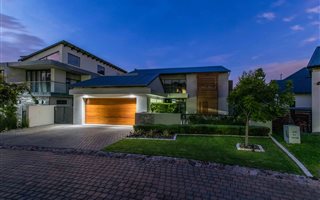4 Bedroom House in Waterfall Estate