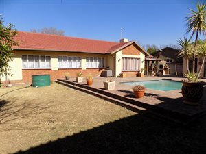4 Bed House in Barry Hertzog Park