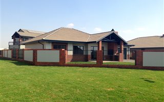 505 m² Land available in Zambezi Manor Estate