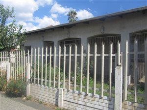 4 Bed House in La Rochelle