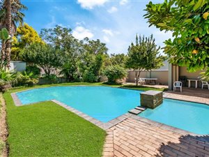2 Bed Apartment in Woodmead