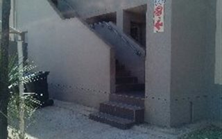 3 Bedroom Apartment in Die Hoewes