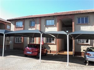 2 Bed Apartment in Rensburg