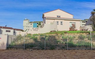 2 Bedroom Apartment in Waves Edge