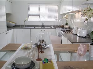3 Bed Townhouse in Waterfall Estate