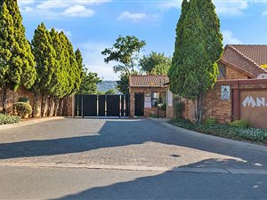 3 Bed Townhouse in Allens Nek