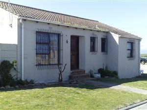 3 Bed House in Mfuleni