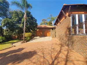 4 Bed House in Waterkloof Glen