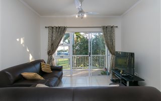 2 Bedroom Apartment in Manor Estates