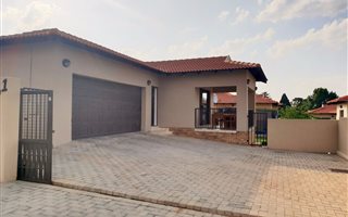4 Bedroom Cluster in Honeydew