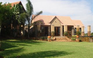 4 Bedroom House in Mooikloof Equestrian Estate