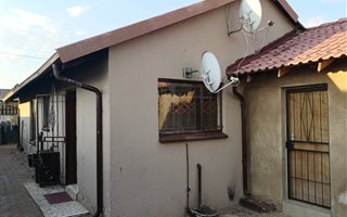 2 Bedroom House in Rabie Ridge