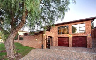 5 Bedroom House in Protea Valley