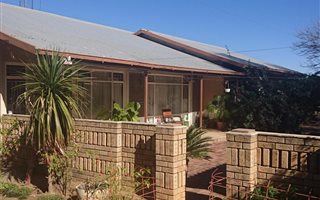 389 ha Farm in Delareyville