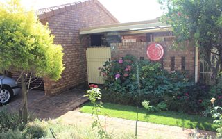 2 Bedroom Townhouse in Val de Grace