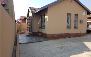 3 Bedroom House in Naturena