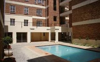 2 Bedroom Simplex in Ravenswood