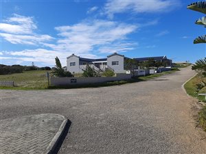 828 m² Land available in Boesmansriviermond