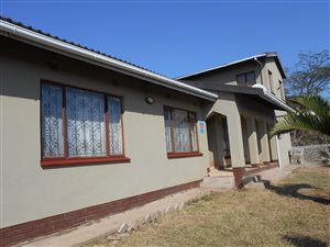 3 Bed House in Nagina