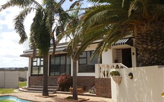 5 Bedroom House in Langebaan Central