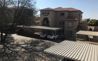 2 Bedroom Apartment in Weltevreden Park