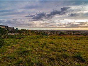 908 m² Land available in Eagle Canyon Golf Estate