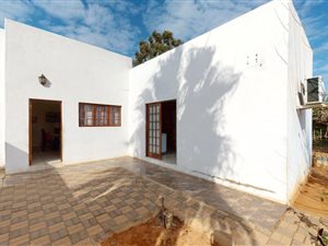 3 Bed House in Rosedale