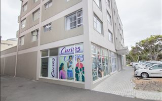 200 m² Commercial space in Strand Central