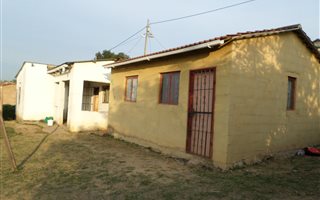 2 Bedroom House in Folweni