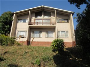 4 Bed House in Carrington Heights