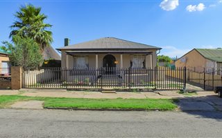 3 Bedroom House in Krugersdorp West