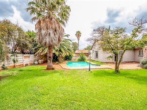 7 Bed House in Birch Acres