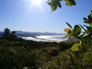 1003 m² Land available in Upper Town