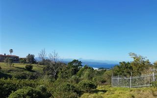 1003 m² Land available in Upper Town
