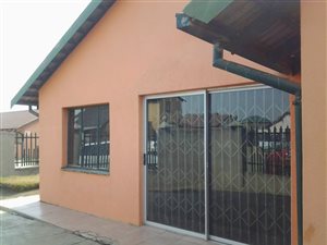 3 Bed House in Embalenhle