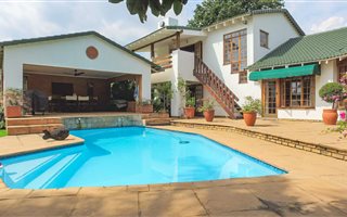 5 Bedroom House in Beaulieu