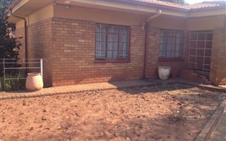 3 Bedroom House in Vanderbijlpark CW6