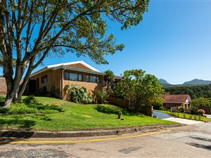 3 Bed House in Denneoord