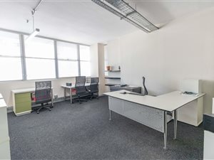 107 m² Commercial space in Gardens