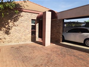 3 Bed Townhouse in East Lynne