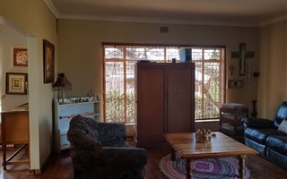 4 Bedroom House in Schweizer Reyneke