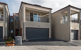 4 Bedroom House in Brackenfell Central