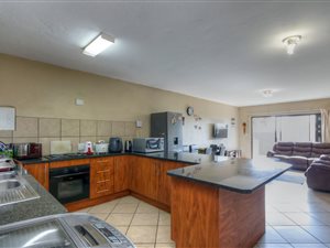 2 Bed Duplex in Westdene