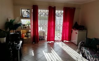 2 Bedroom Apartment in West Beach