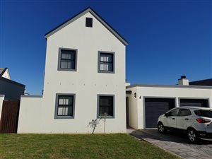 3 Bed House in Dennegeur