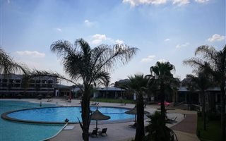 2 Bedroom House in Silver Lakes Golf Estate