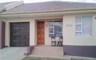 3 Bedroom Townhouse in Hartenbos