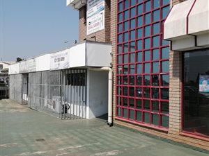 80 m² Commercial space in Sunford