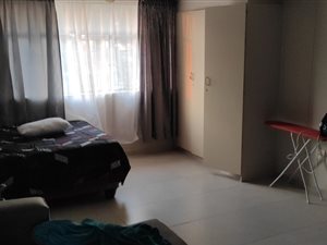 Bachelor apartment in Arcadia