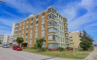 2 Bedroom Apartment in Humewood